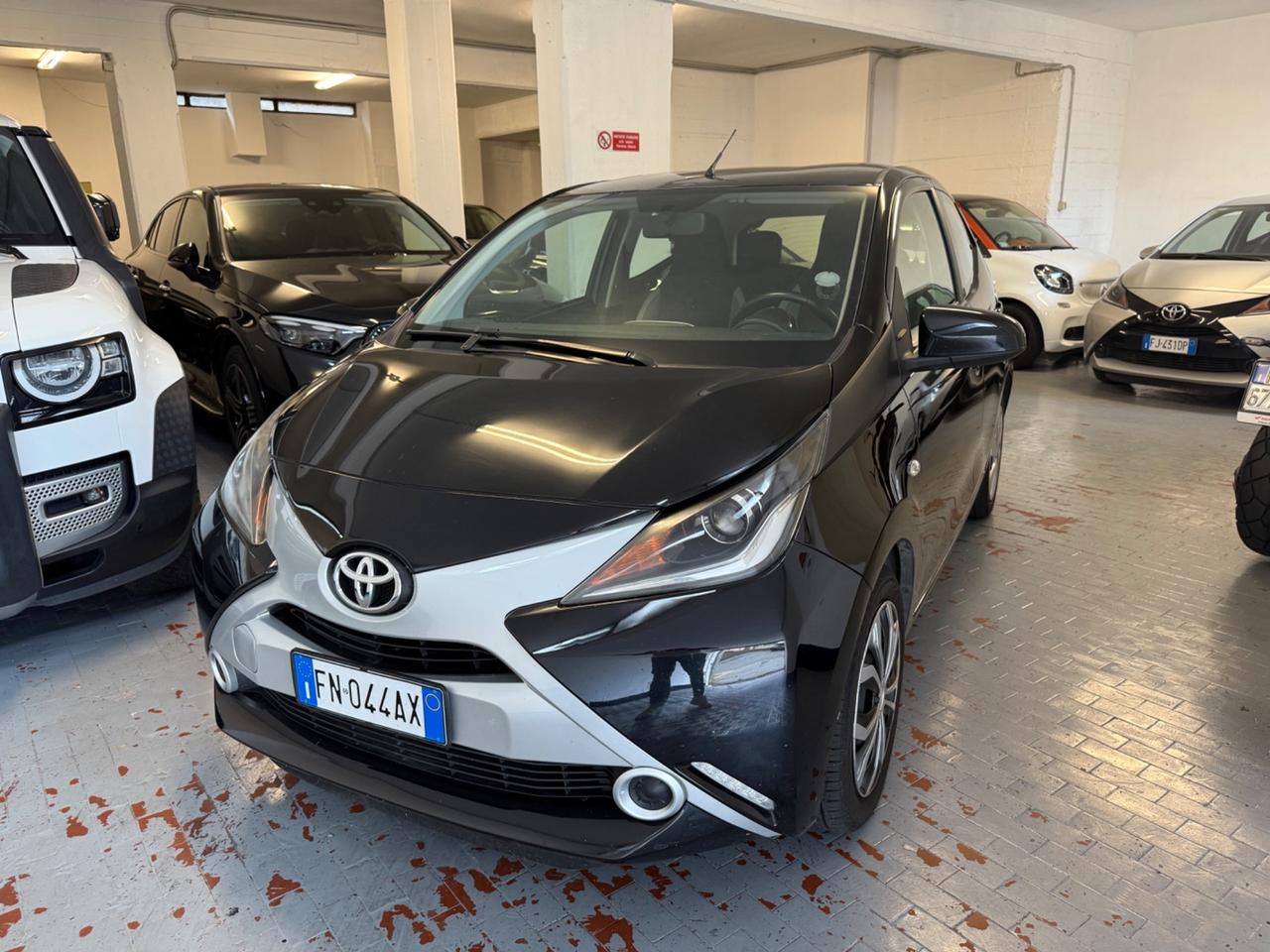 Toyota Aygo 1.0 VVT-i 72 CV 5 porte x-trend