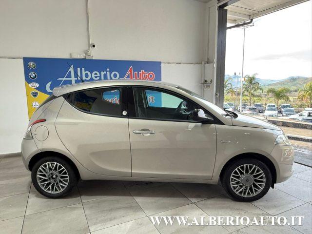 LANCIA Ypsilon 1.2 69 CV 5 porte GPL Ecochic Gold