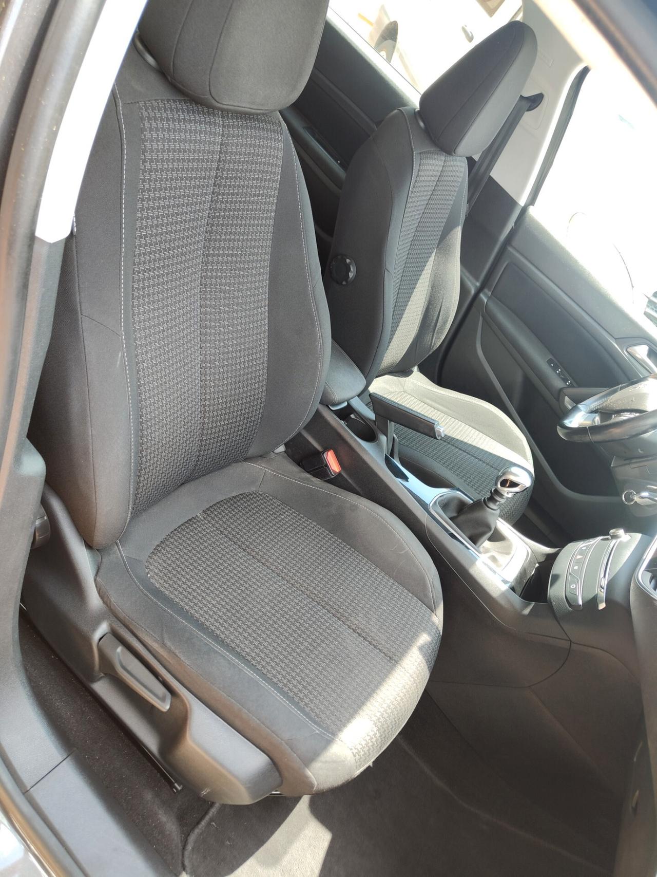 Peugeot 308 BlueHDi 130 S&S Business