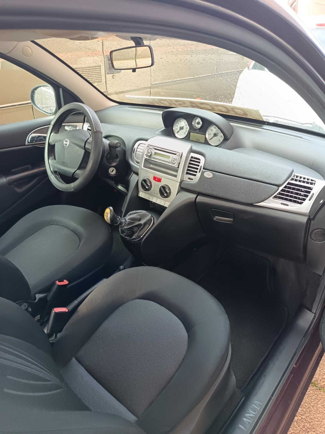Lancia Ypsilon 1.2 69 CV 5 porte S&S Platinum