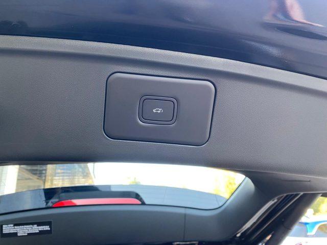 DFSK Glory 600 Glory 600 1.5 177cv AT 7 posti Interni Pelle rossa