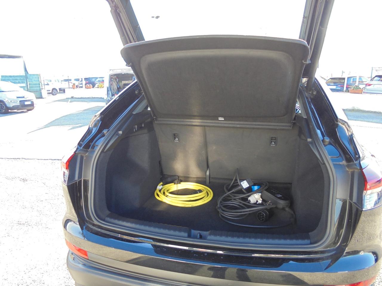 Audi Q4 40 e-tron Business