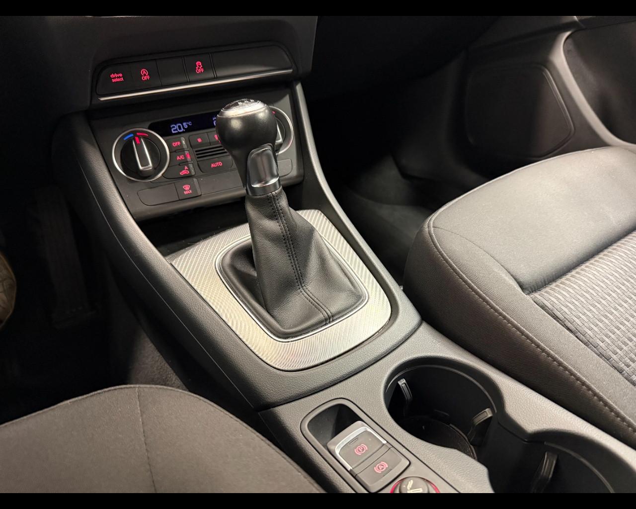 AUDI Q3 2.0 TDI DESIGN