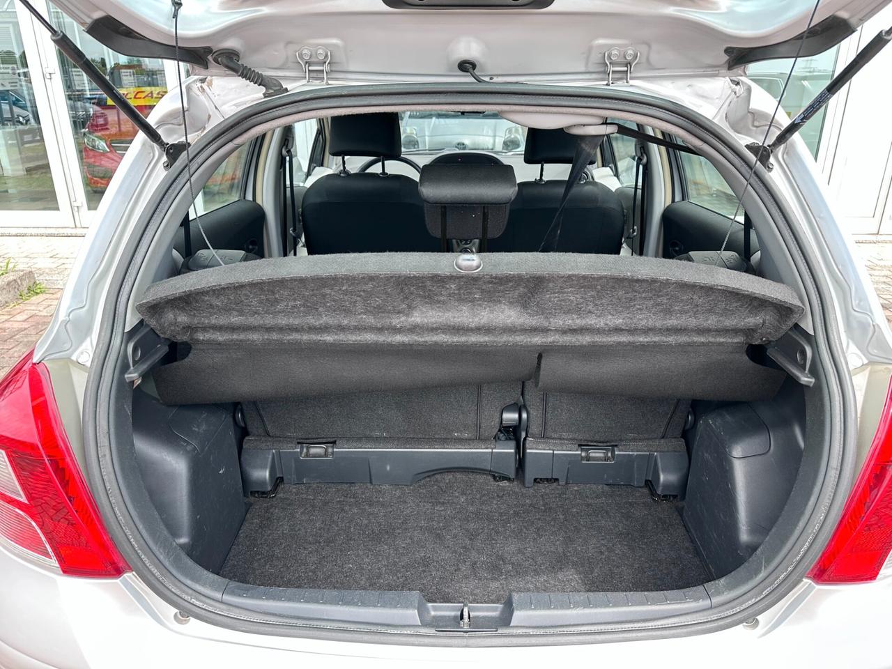 Toyota Yaris 1.0i 69CV 5PORTE! UNICO PROPRIETARIO! NEOPATENTATI