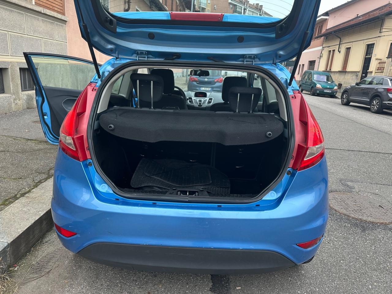 Ford Fiesta Ford fiesta 1.2 gpl della casa ( vettura grandinata )