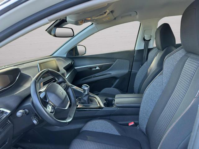 PEUGEOT 3008 BlueHDi 130 S&S Business
