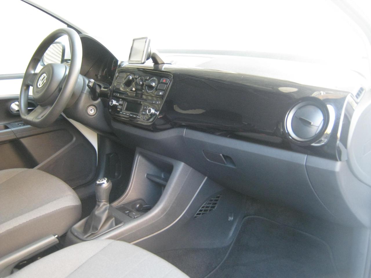 Volkswagen up! 1.0 5 pt. Nav 41000 km AUTOEMILIA