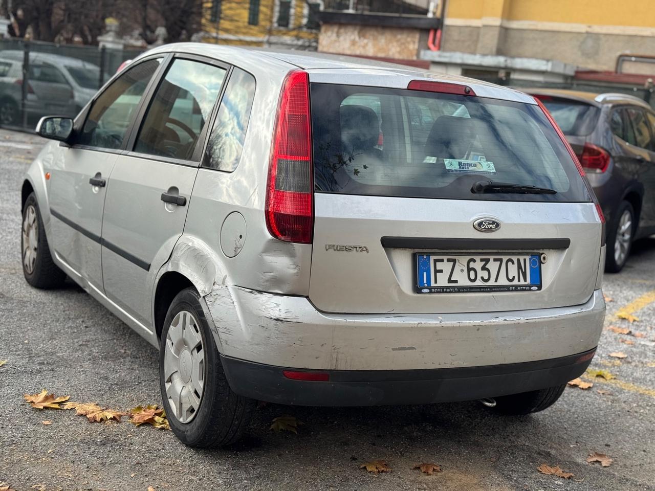 FORD FIESTA 1.2 BENZINA NEO PATENTATI KM REALI