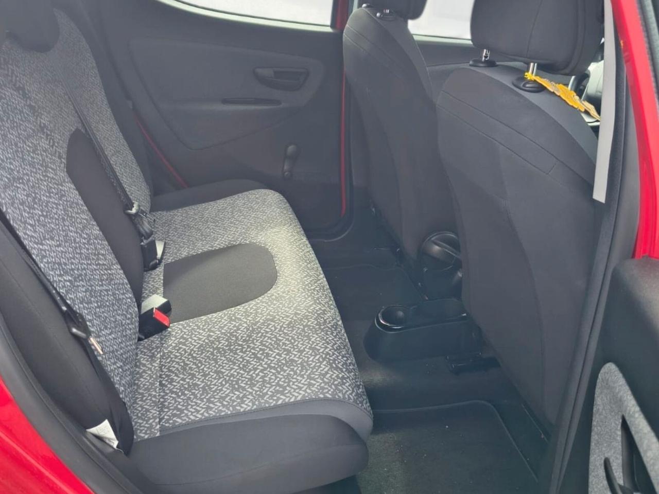 Lancia Ypsilon 1.0 FireFly 5 porte S&S Hybrid Silver