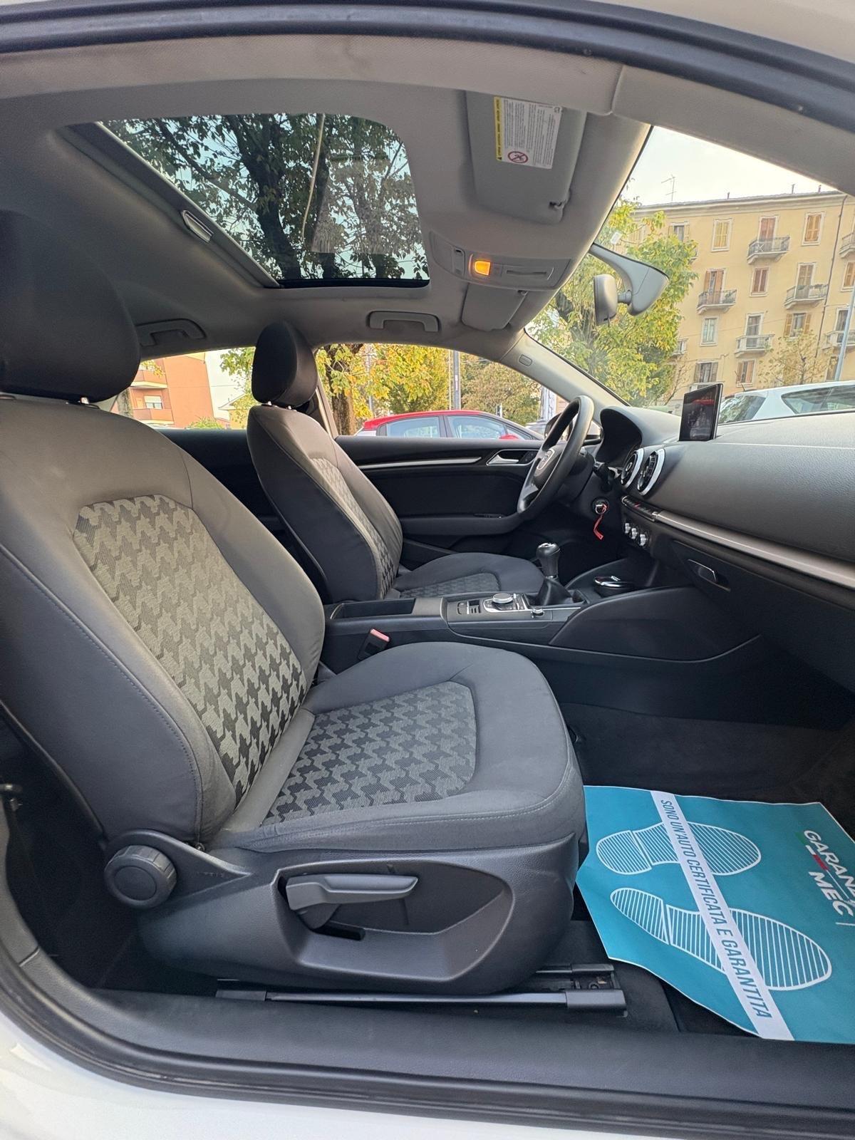 Audi A3 1.4 TFSI Young Sport Tetto panoramico