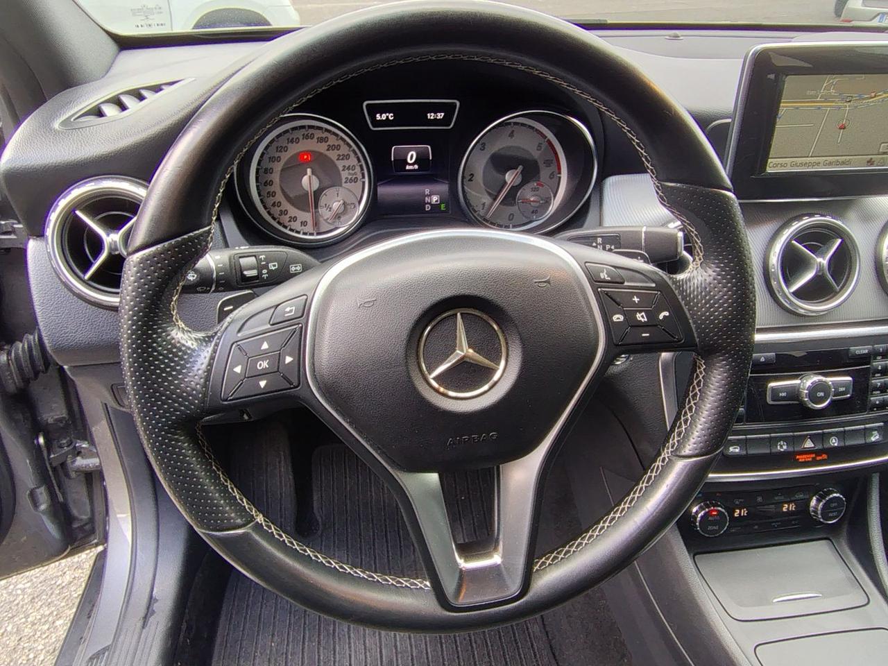 Mercedes-Benz GLA 220 CDI SPORT 4 MATIC AUTO #9122