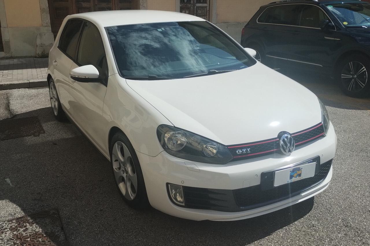 Volkswagen Golf GTI 2.0 TSI DSG 5p.