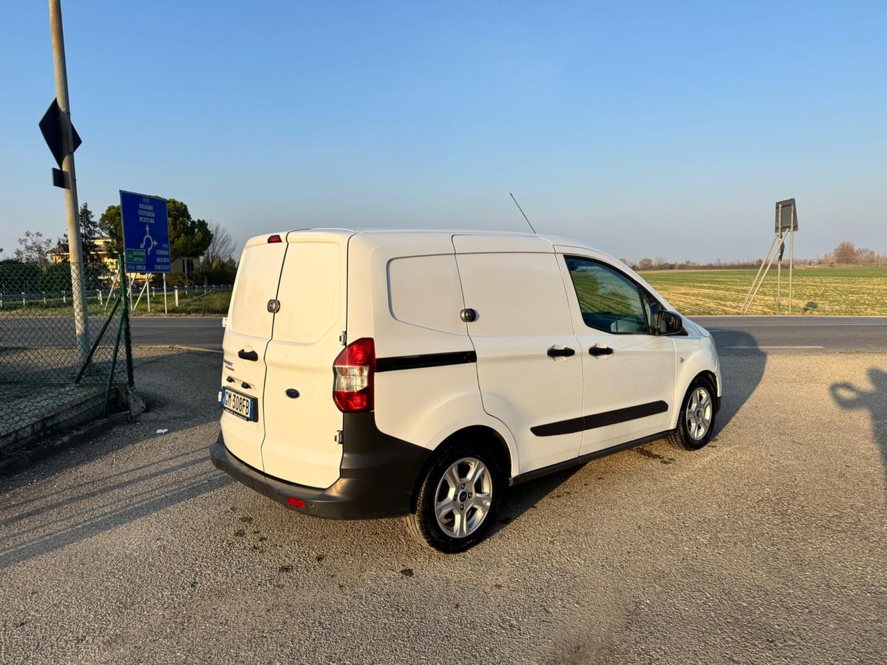 Ford Transit Courier 1.5 TDCi 75CV Van Trend