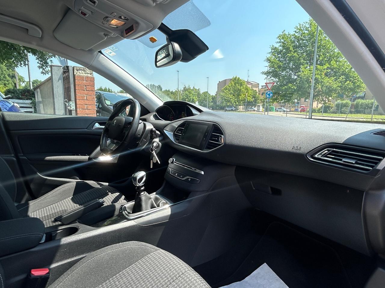 Peugeot 308 BlueHDi 120 S&S SW Business