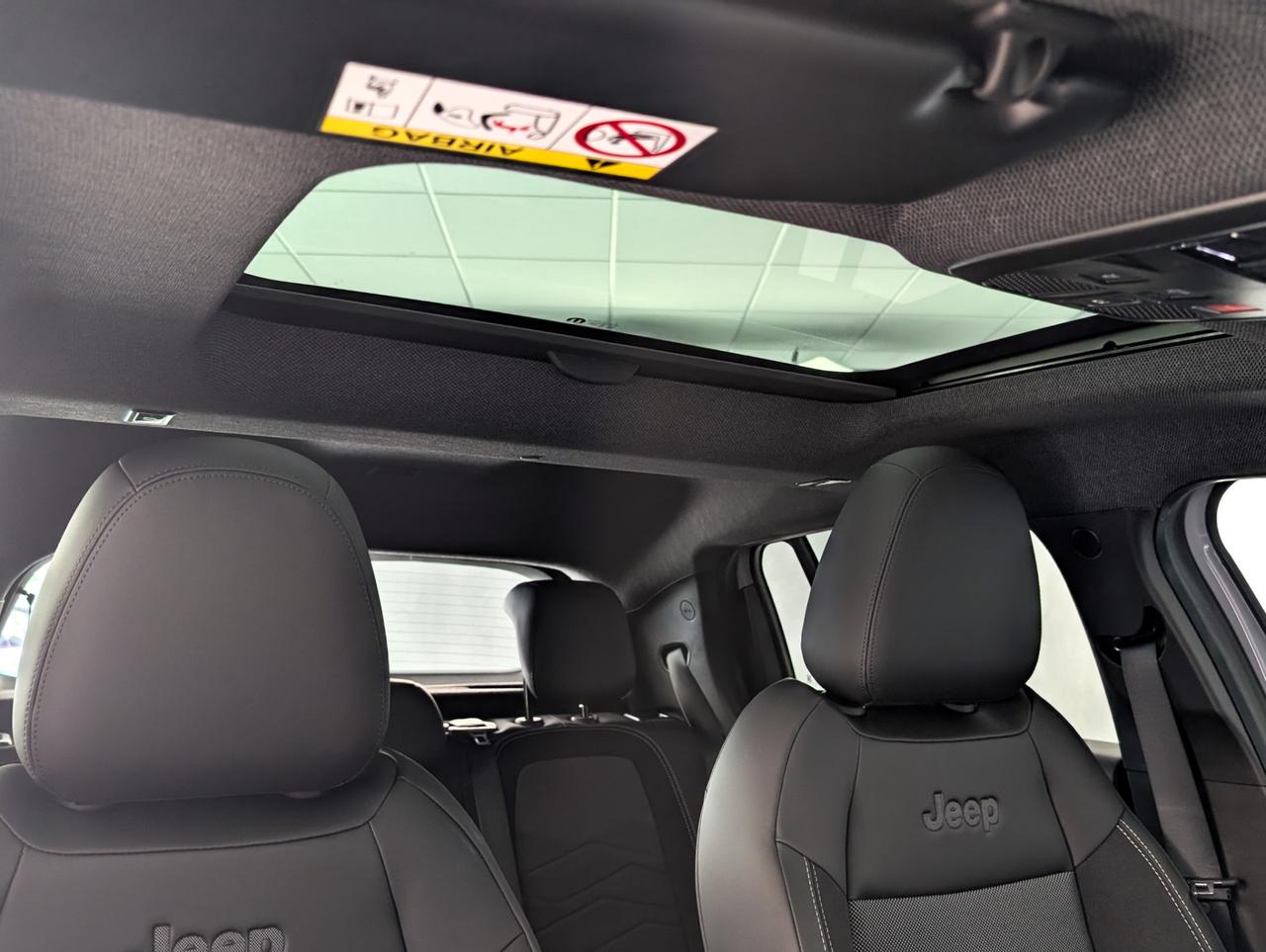Jeep avenger 1.2 Turbo E-Hybrid 110cv eDCT6 Summit Freedom