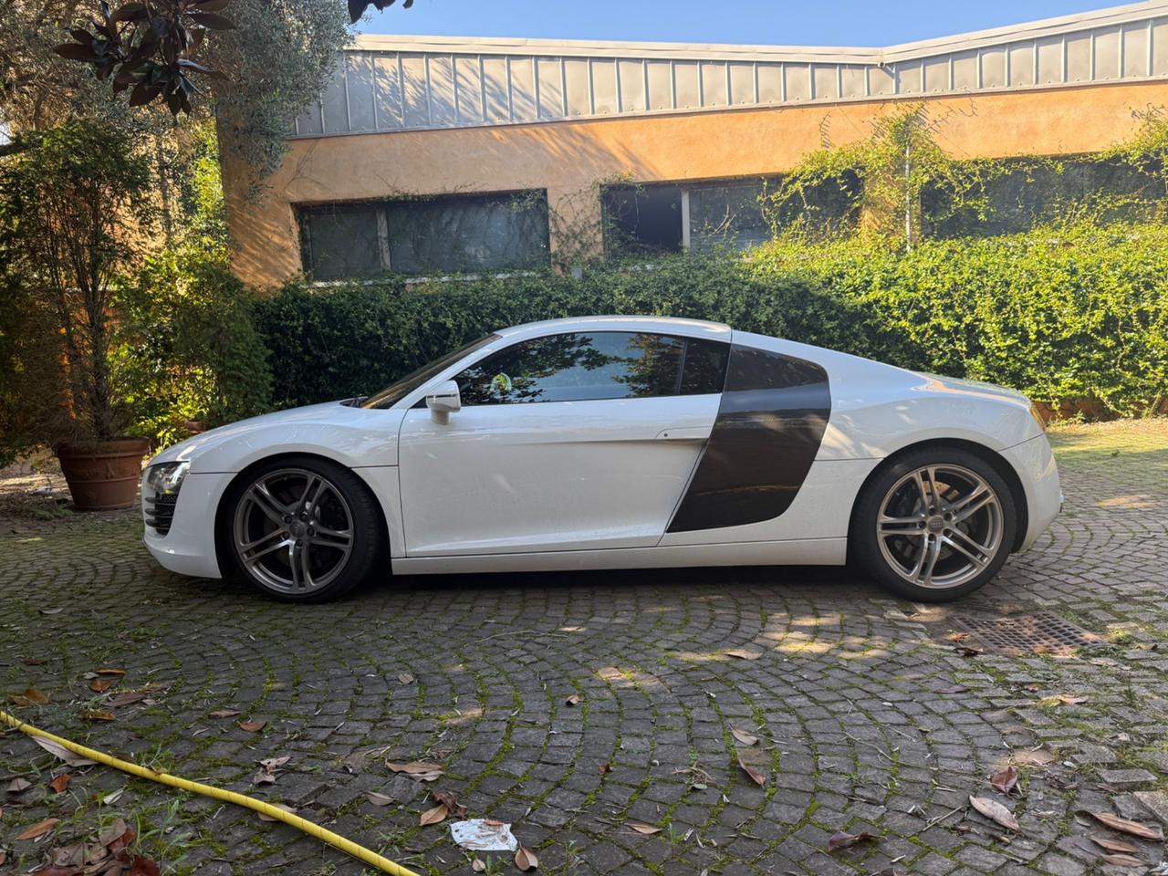Audi R8 4.2 V8 FSI quattro