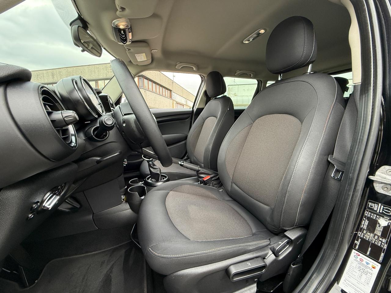 MINI COOPER 1.5BENZINA 136CV 5 porte 2015