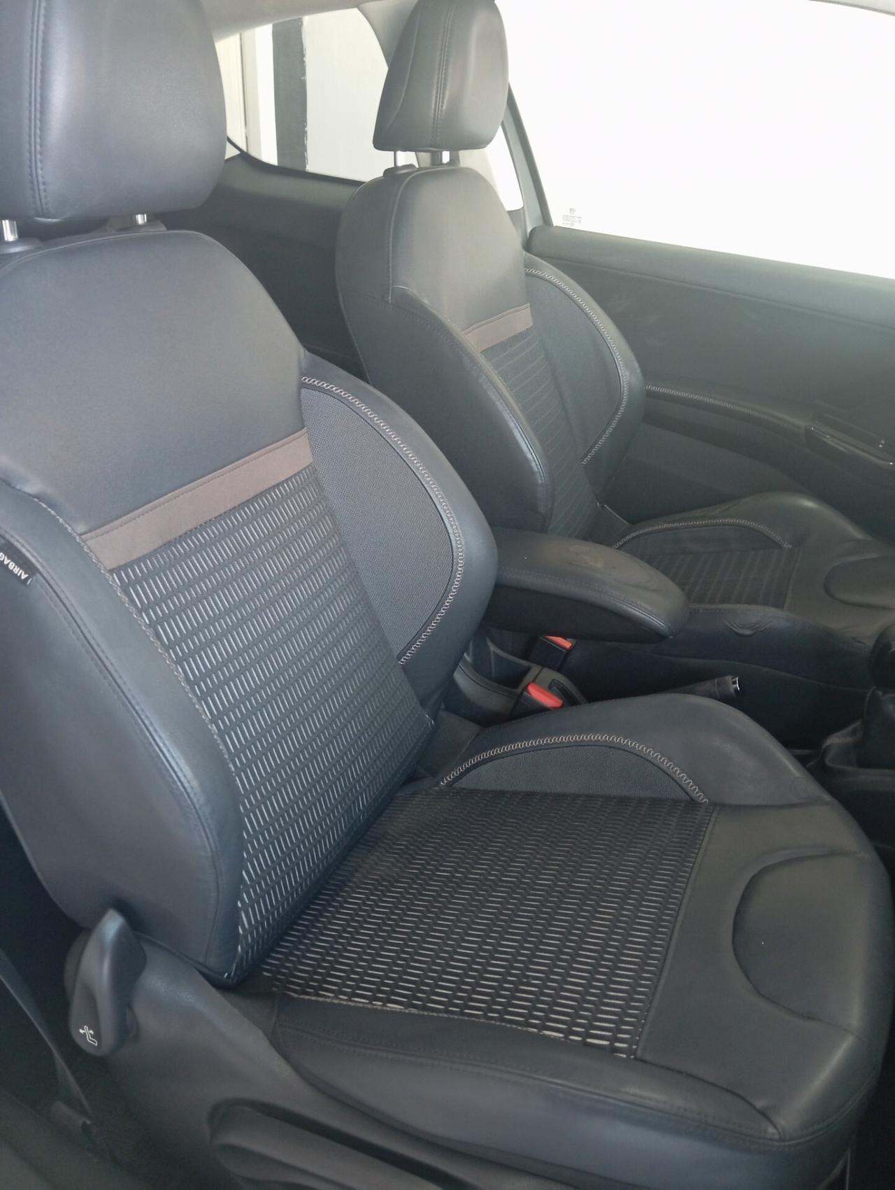 Peugeot 208 1.2 Benz/ GPL 2013 CON GARANZIA
