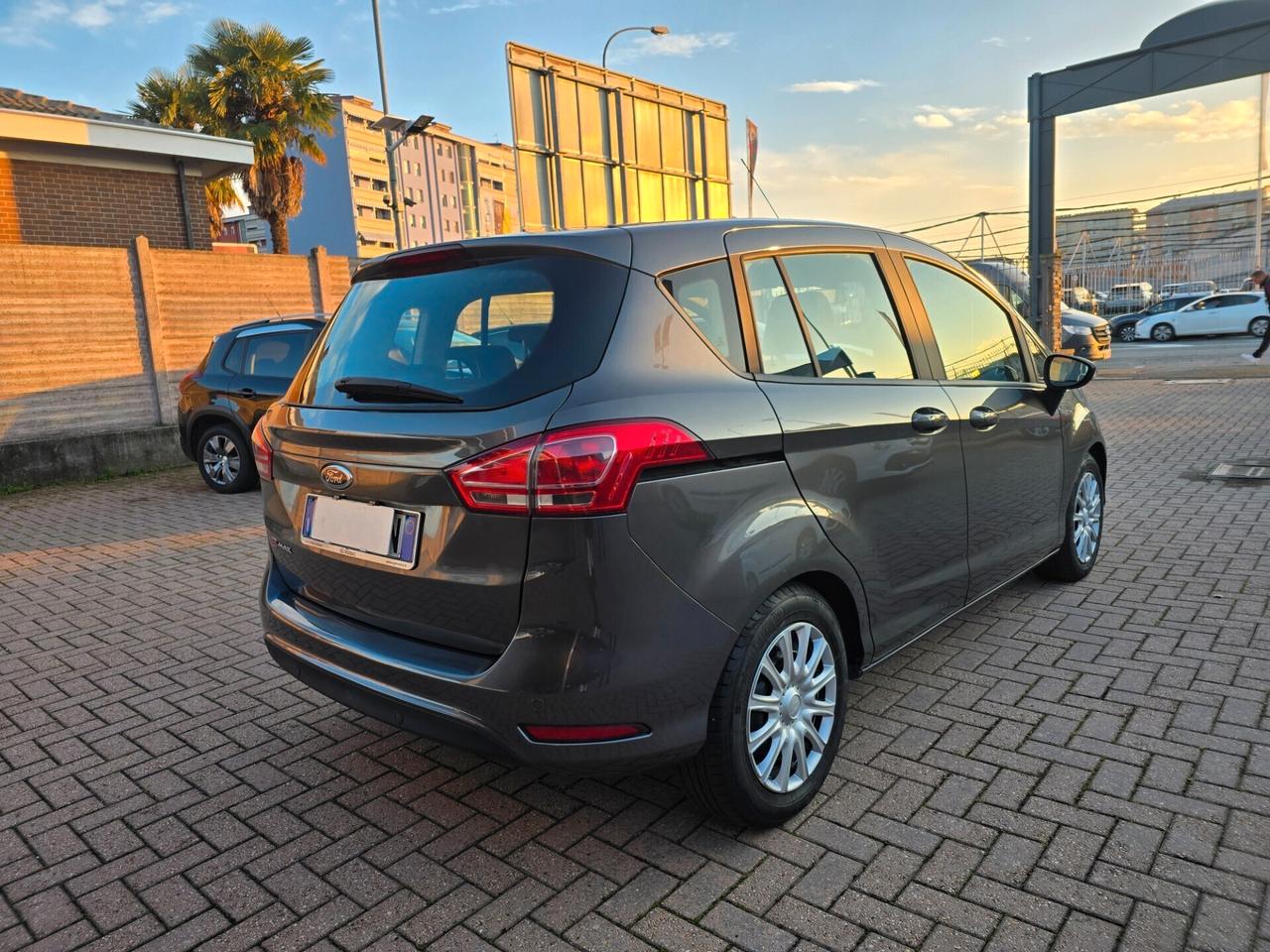Ford B-Max 1.4 90 CV GPL Business Titanium