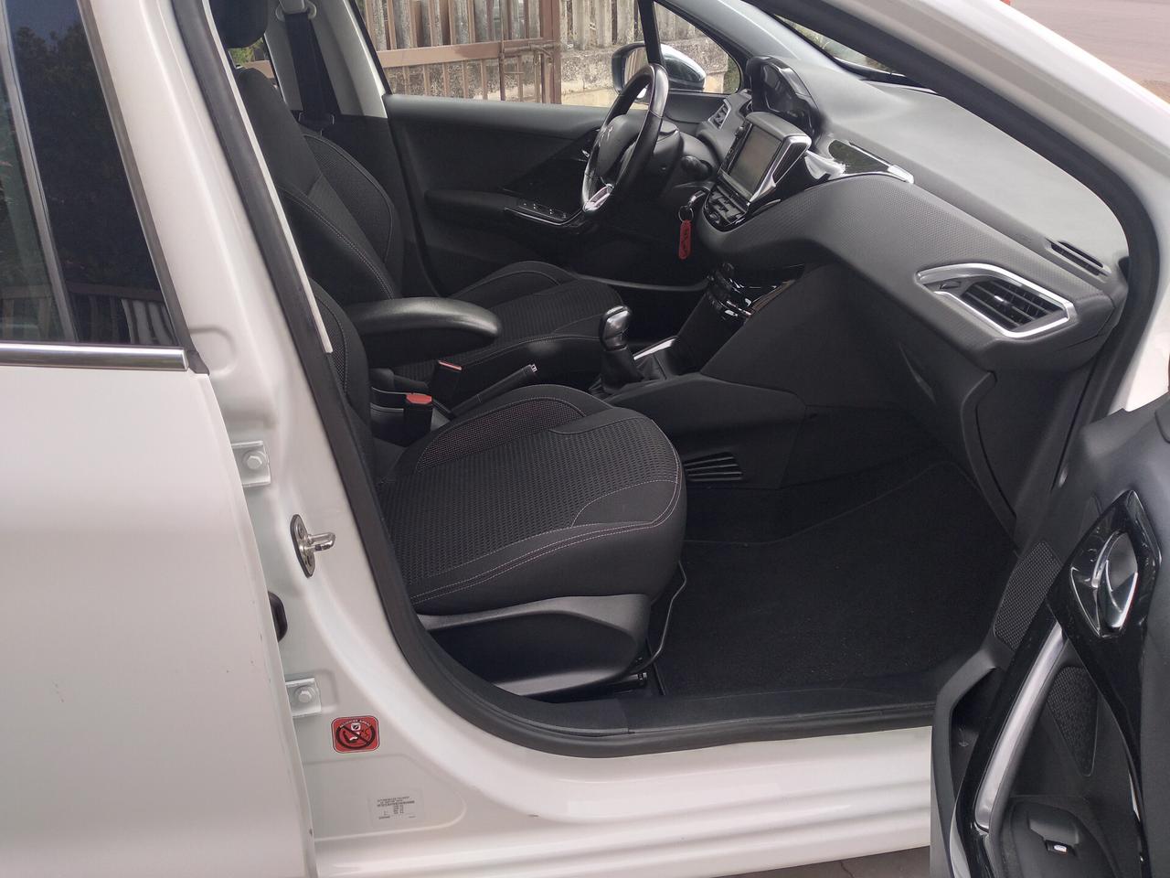 Peugeot 208 BlueHDi 75 5 porte Allure