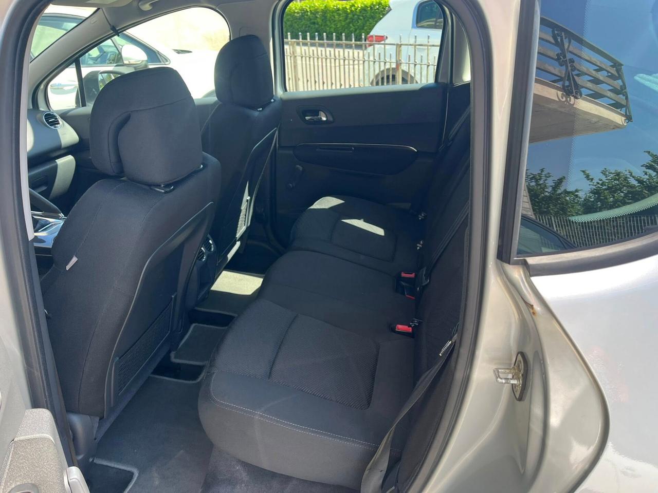 Peugeot 3008 1.6 HDi 110CV Tecno