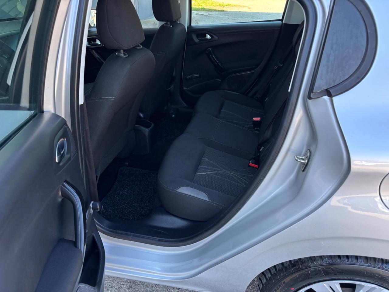 Peugeot 208 1.4 HDi. Neopatentati.Garanzia 12mesi