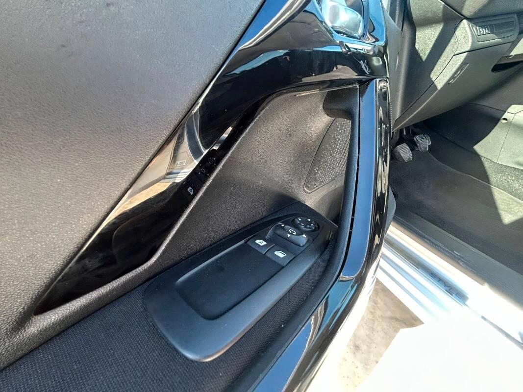 Peugeot 208 1.6 bluehdi Allure 100cv 5p