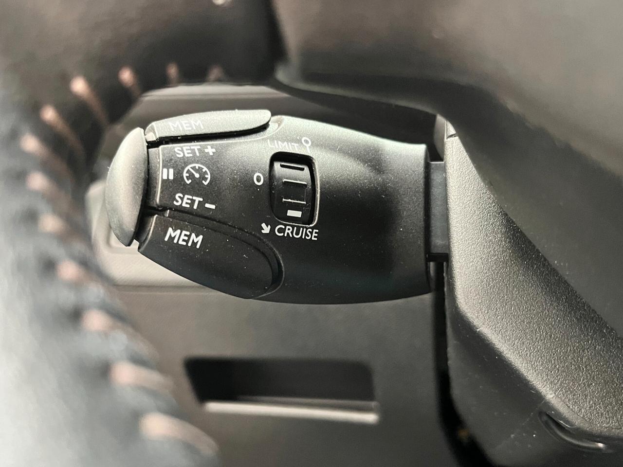Peugeot 3008 BlueHDi 130 S&S Active -.2020