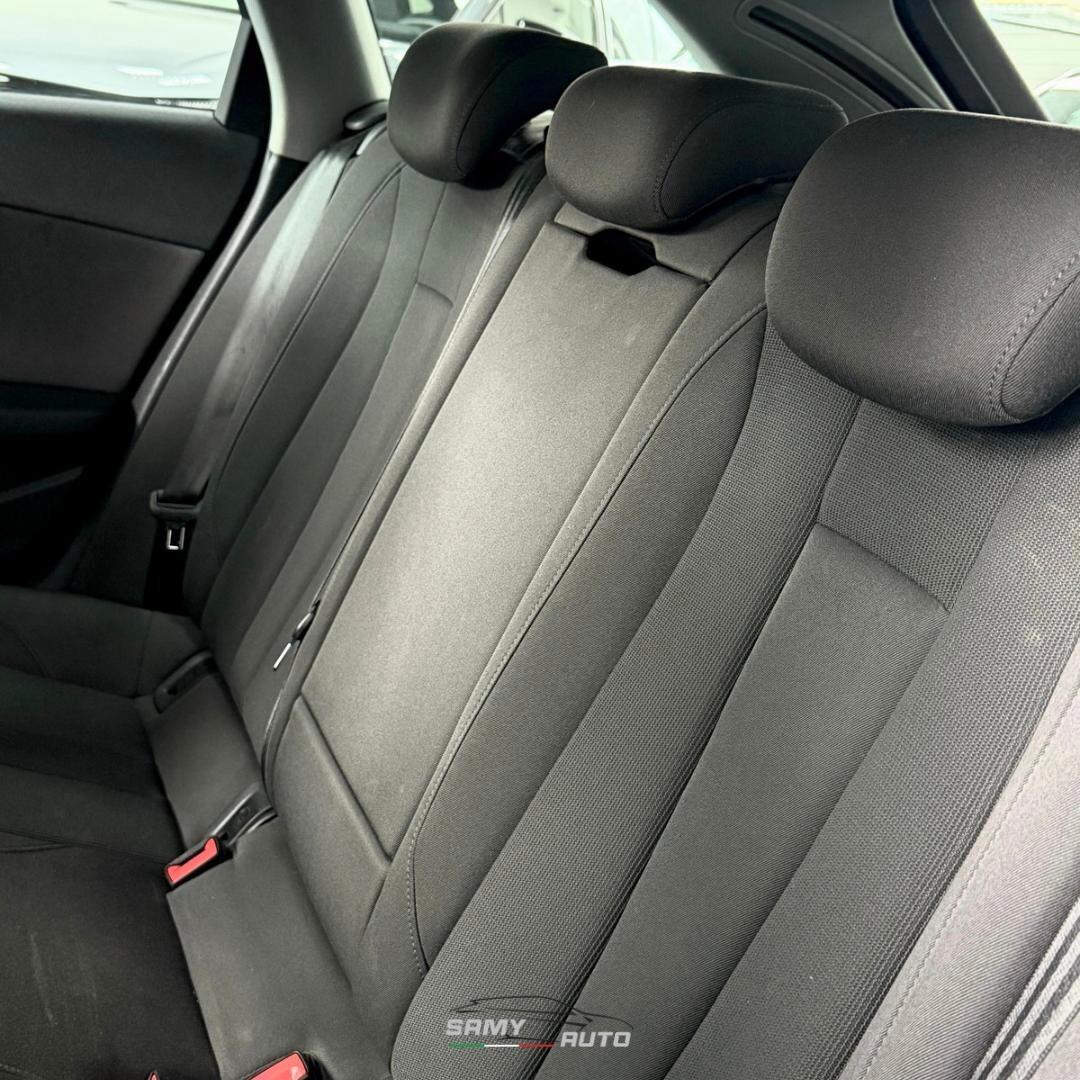 Audi A4 30 TDI S tronic S line edition