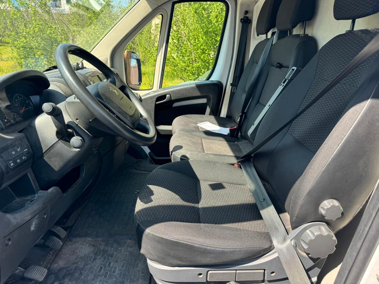 Peugeot Boxer 2.2HDi 140cv L2H2