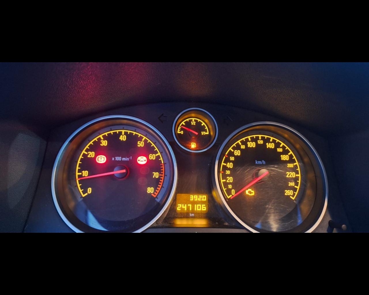 OPEL Zafira 1.6 16V ecoM 94CV Enjoy