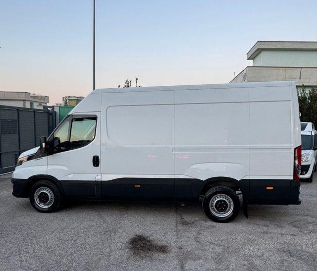 IVECO DAILY 35S16 VH2 FURGONE PASSO MEDIO/LUNGO 3 POSTI