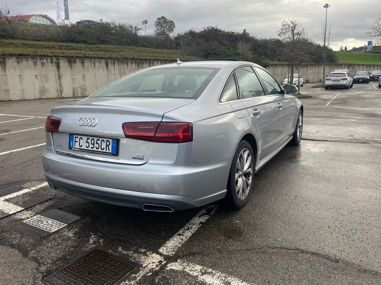 Audi A6 3.0 TDI 272 CV quattro S tronic Business 284.000 KM