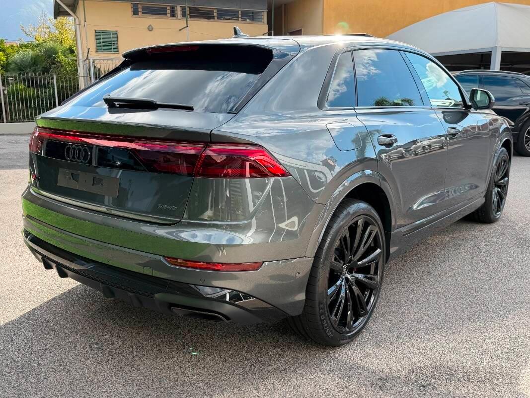 Audi Q8 3.0 tdi 286cv S line quattro Tetto Valcona Ventilati