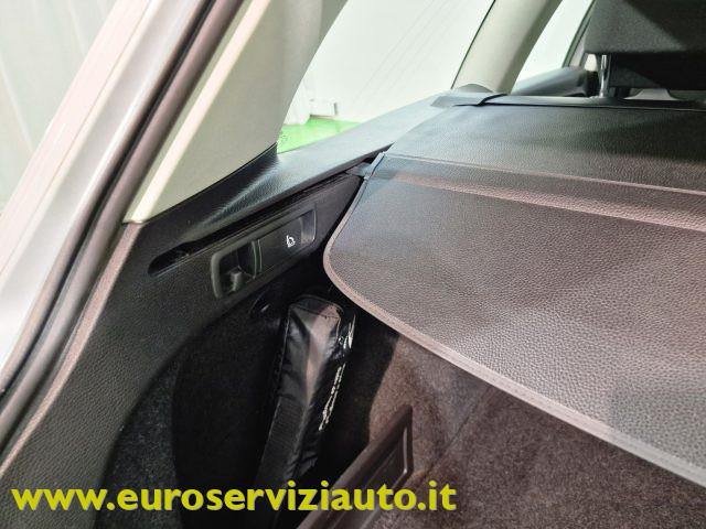 VOLKSWAGEN Passat VARIANT. 1.6 TDI DSG Comfortline