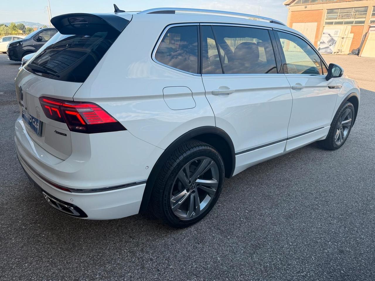 Volkswagen Tiguan Allspace 2.0 TDI 200 CV SCR DSG 4MOTION R-Line 7 posti