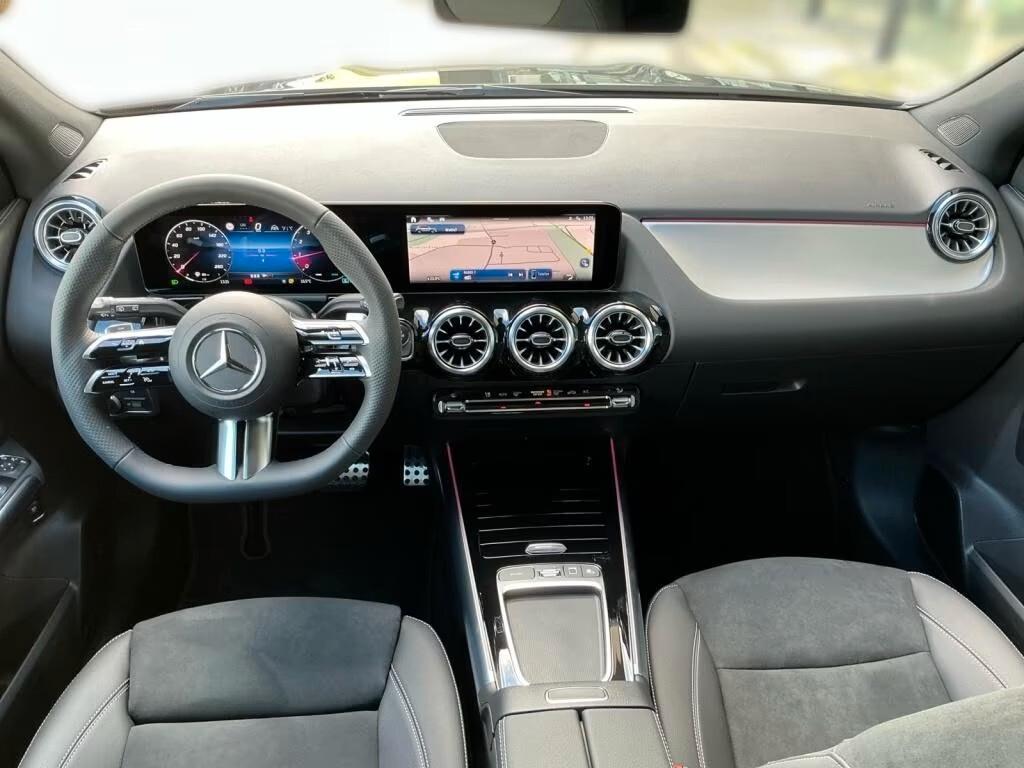 Mercedes-benz GLA 180 Automatic AMG Line Premium 360