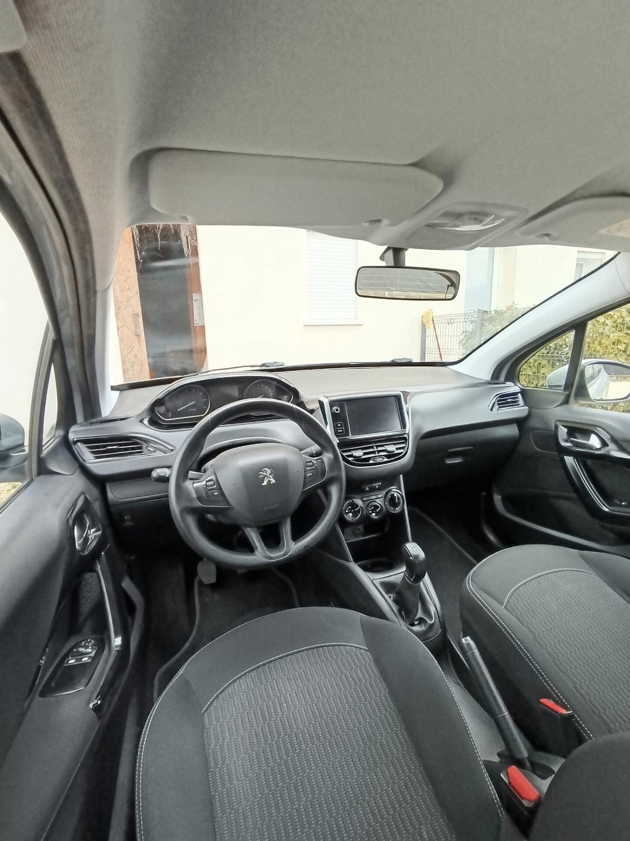 Peugeot 208 5p 1.2 puretech Active 82cv FOTO IN AGGIORNAMENTO