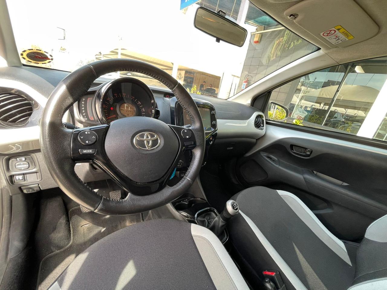 Toyota Aygo 1.0 VVT-i 69 CV 5p. x-cite