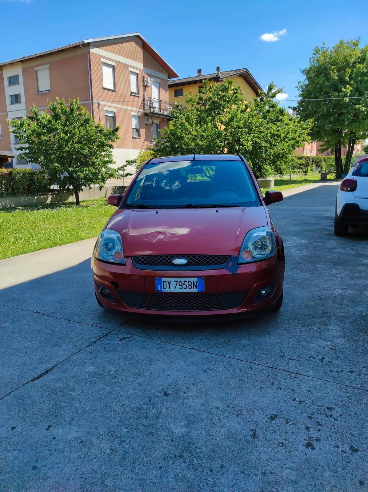 Ford Fiesta 1.2 16V 5p. Ghia
