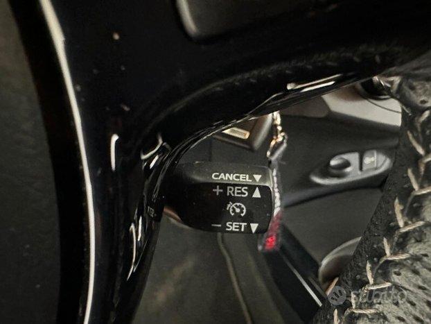 TOYOTA Yaris 3 serie Yaris 1.0 5 porte Trend ...