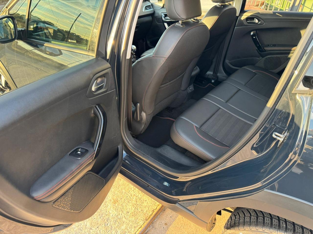 Peugeot 2008 BlueHDi 100 S&S GT Line