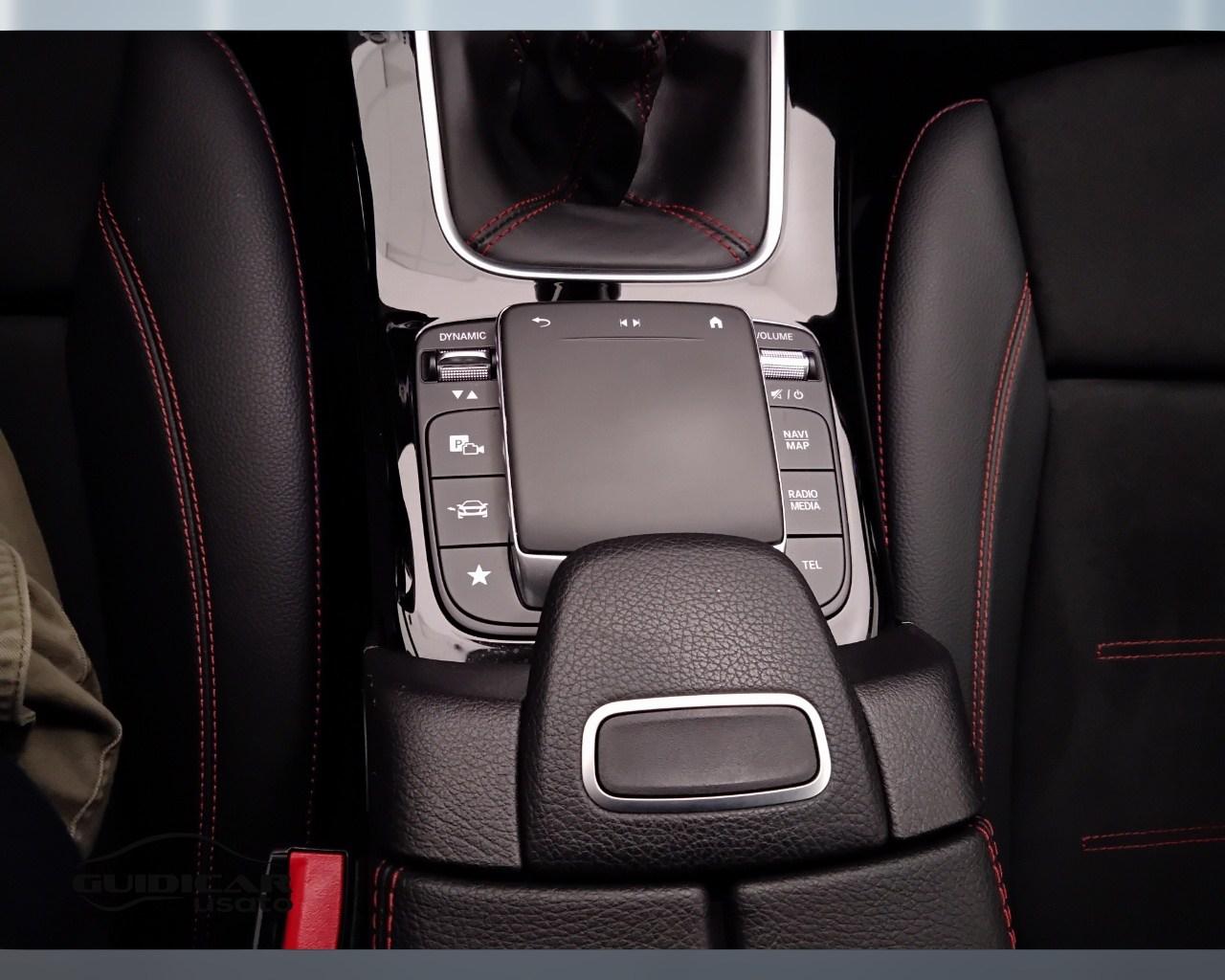 Mercedes-Benz Classe A - W177 2018 - A 180 d Premium