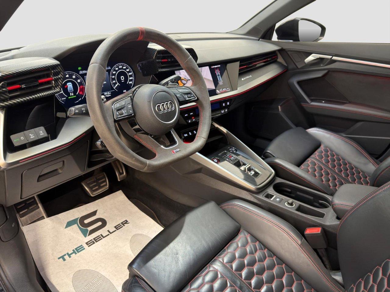 Audi RS3 Sportback 2.5 tfsi quattro s-tronic*CARBO*FORMULA S*