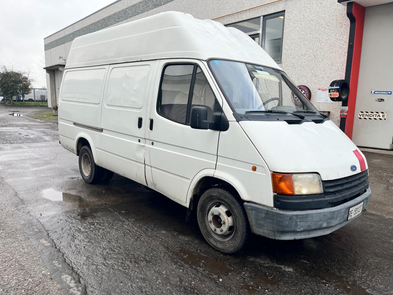 Ford Transit Diesel *SOLO 130'000 KM*