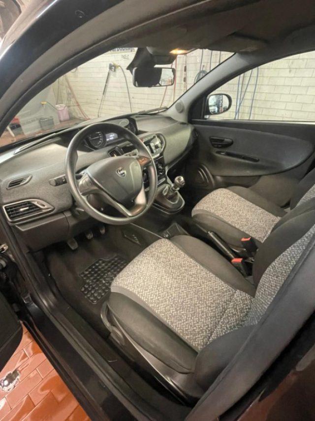 LANCIA Ypsilon 1.0 FireFly 5 porte S&S Hybrid Silver Plus