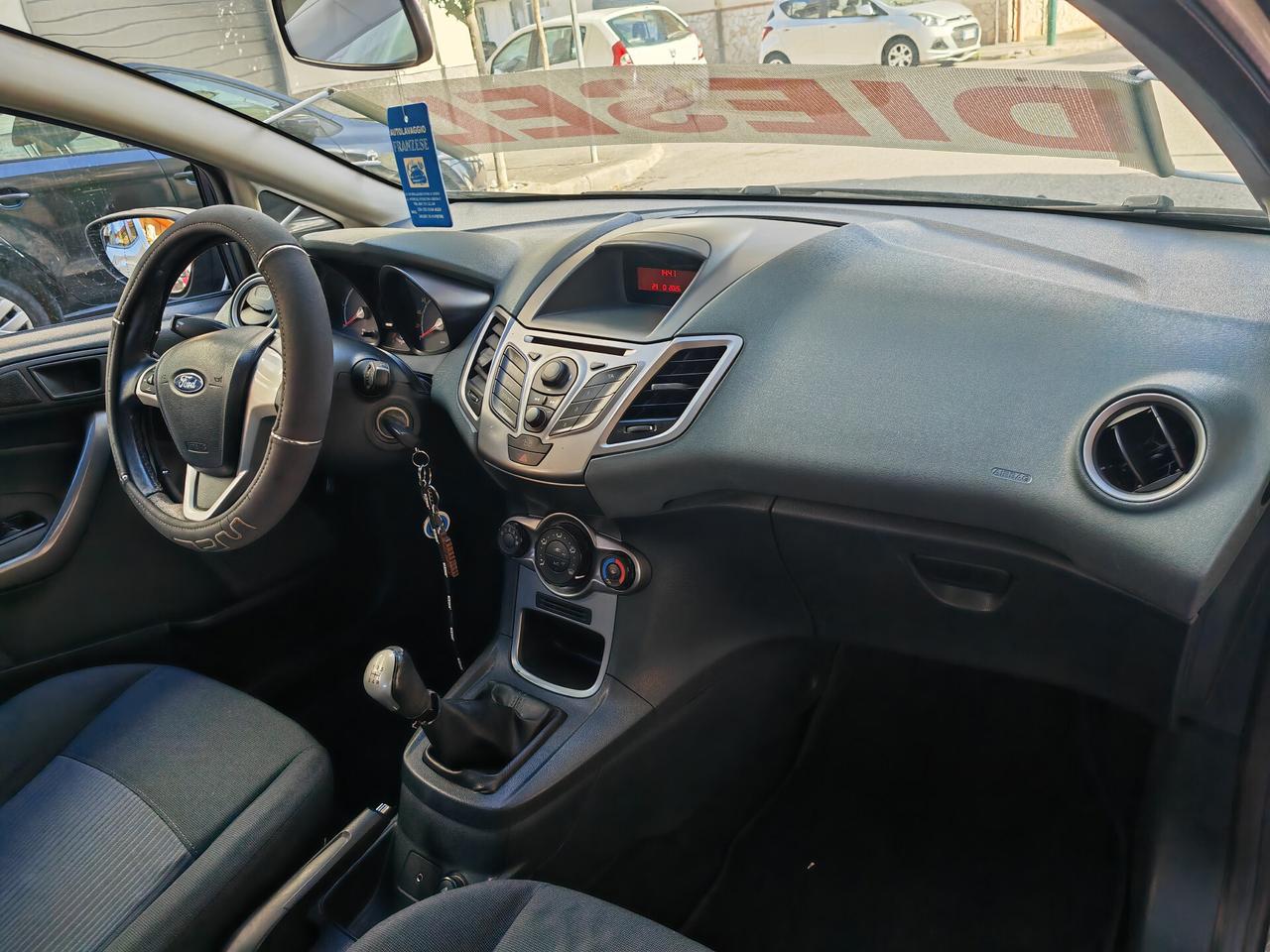 FORD FIESTA 1.4 TDI CV69 KW51 TITANIUM