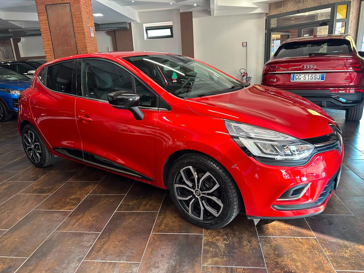 Renault Clio dCi 8V 90 CV 5 porte Moschino Intens