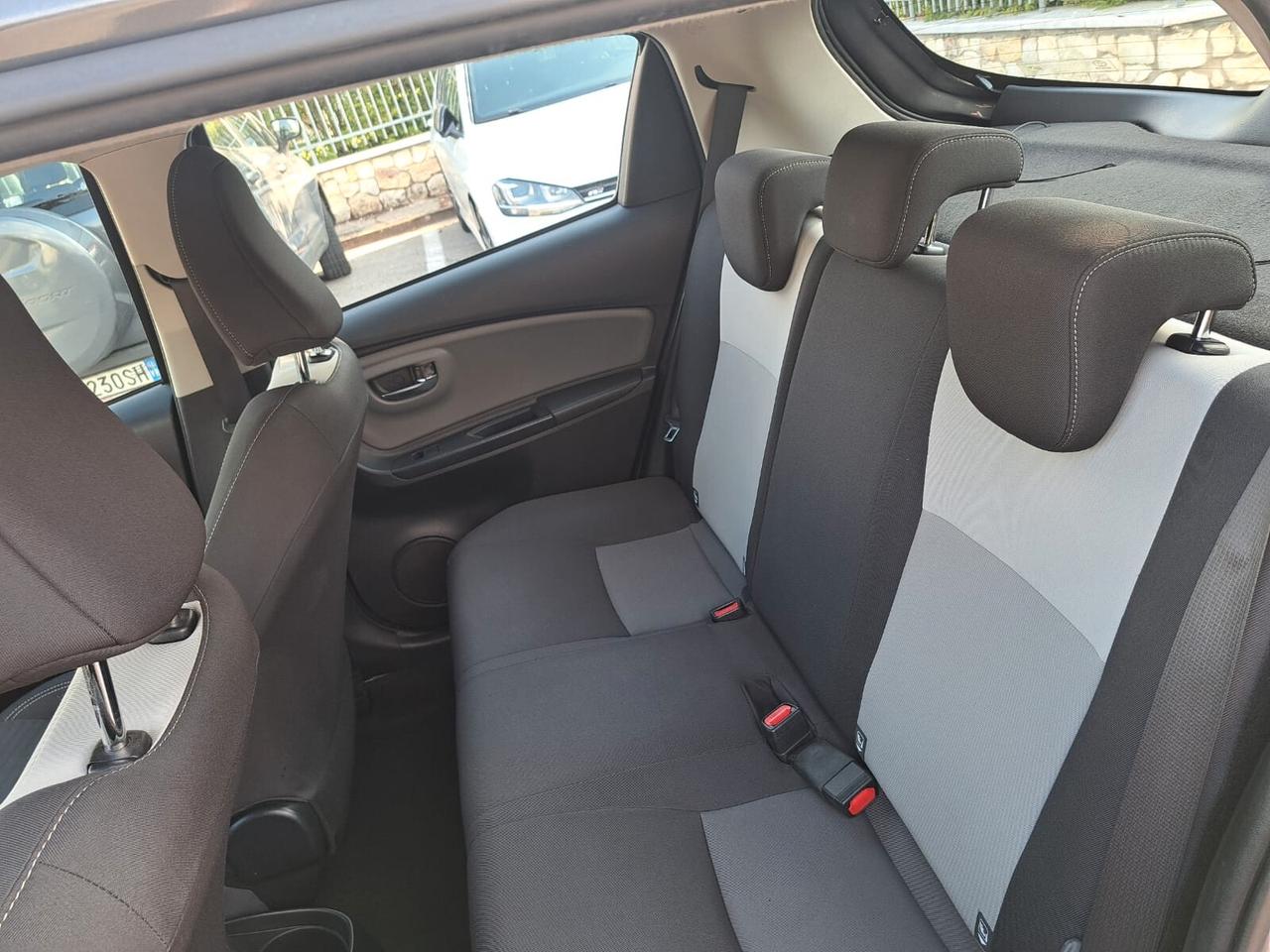 Toyota Yaris 1.0 5 porte Active