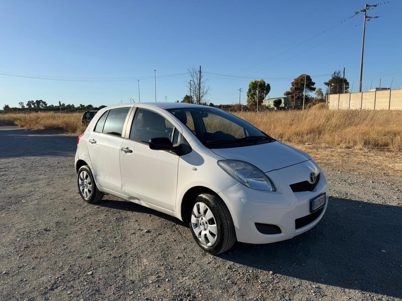 Toyota Yaris 1.0 Benzina- Neopatentati- 5 Porte